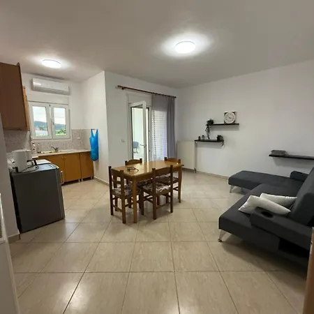 Apartment Seaside Escape Néa Péramos